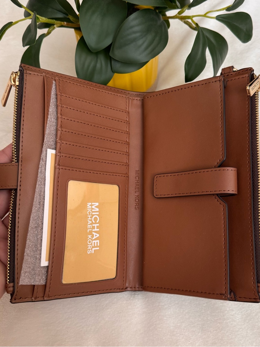 Jet Set Travel Signature Logo Smartphone Wallet